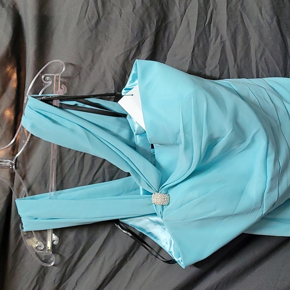 Dress - Picture 2 of 7